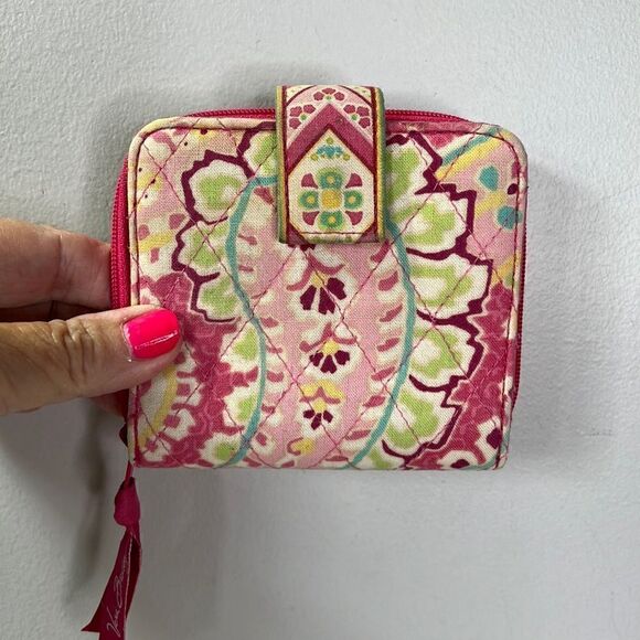 Vera Bradley Capri Melon Square Slim Wallet - Picture 1 of 3